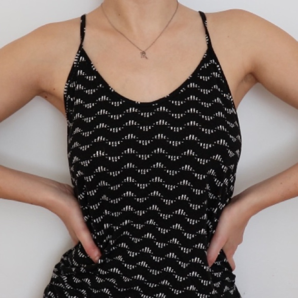 Black and White Print Flowy Tank Top🖤